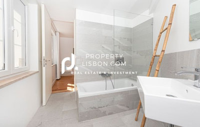 c79f2dfc-29f7-435b-92fb-ed2b16961075