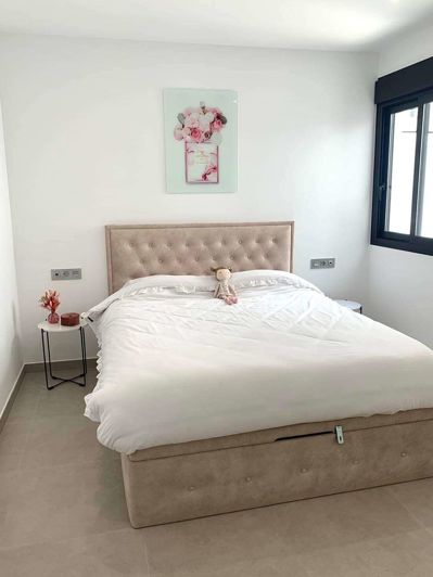 Image No.8-2 Bed Apartment for sale