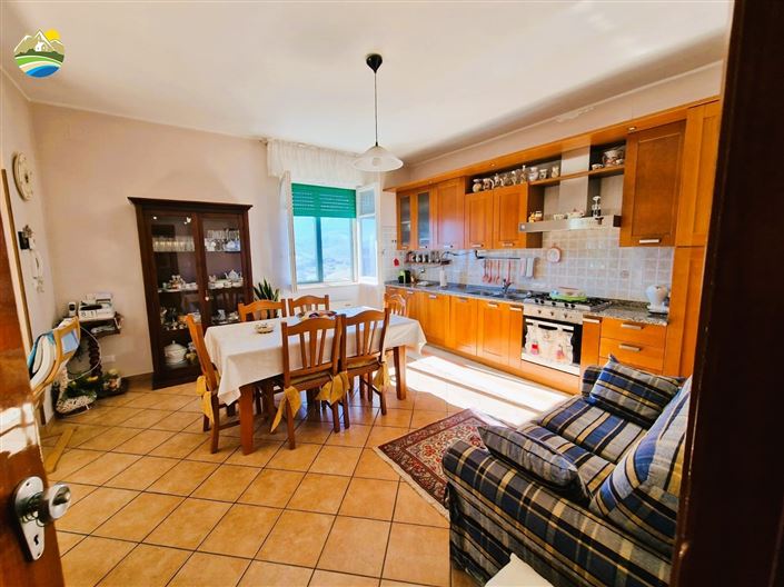 Image No.8-4 Bed Country House for sale