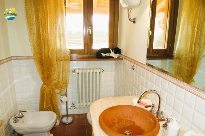 Image No.17-Maison de campagne de 4 chambres à vendre à Bellante