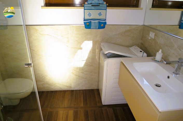 Image No.36-Maison de campagne de 4 chambres à vendre à Bellante