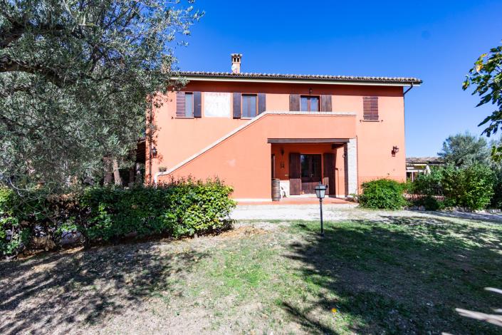 Image No.43-Maison de campagne de 4 chambres à vendre à Bellante