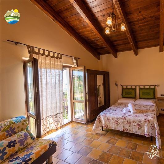 Image No.10-10 Bed Country House for sale