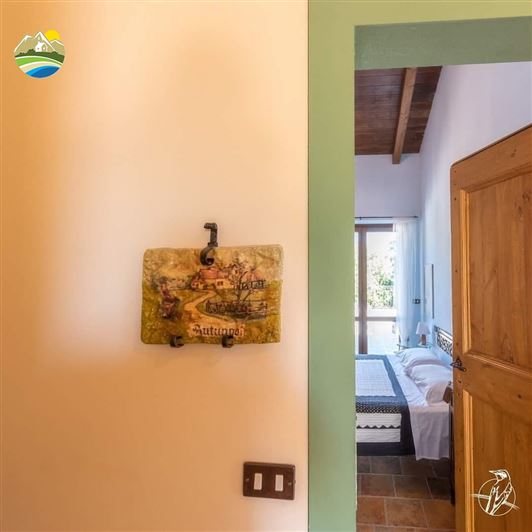 Image No.23-10 Bed Country House for sale