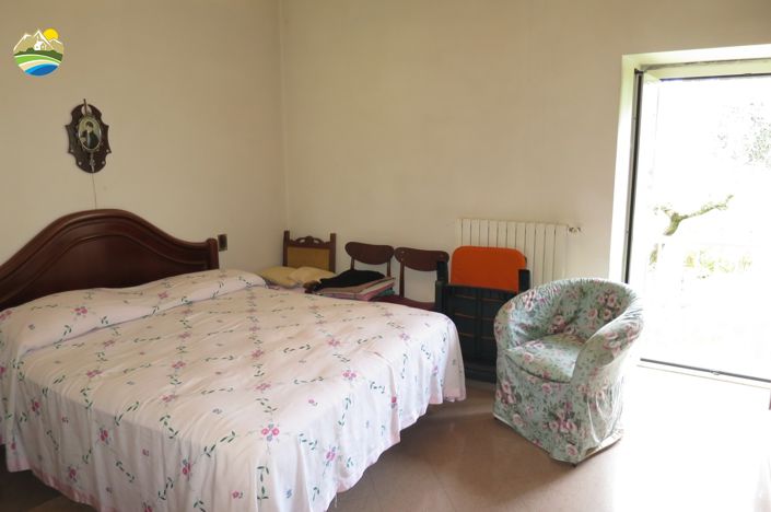 Image No.12-2 Bed Townhouse for sale