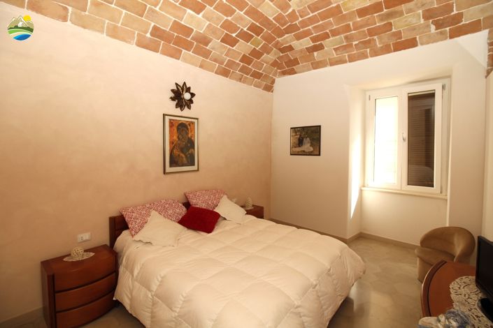 Image No.22-2 Bed Apartment for sale