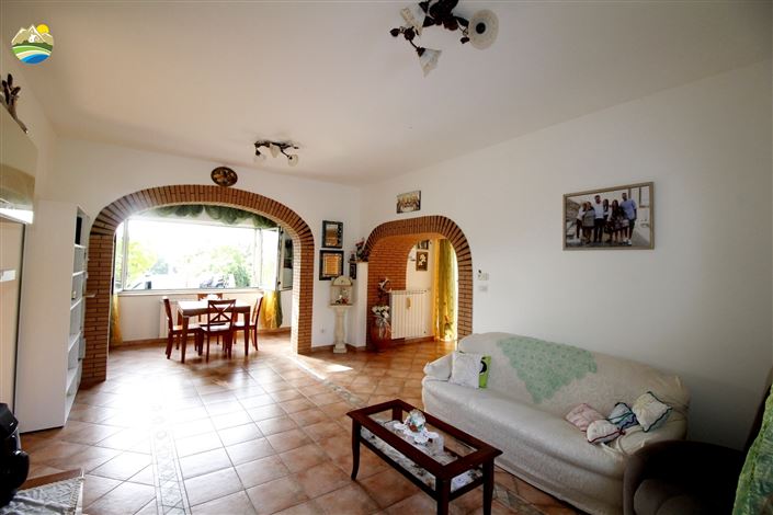 Image No.3-4 Bed Country House for sale