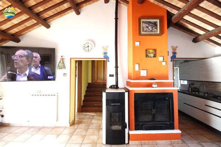 Image No.9-4 Bed Country House for sale