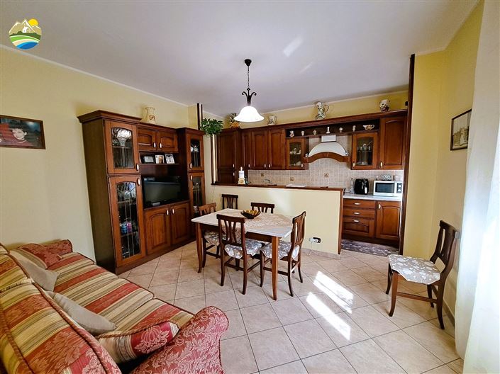 Image No.24-2 Bed Country House for sale