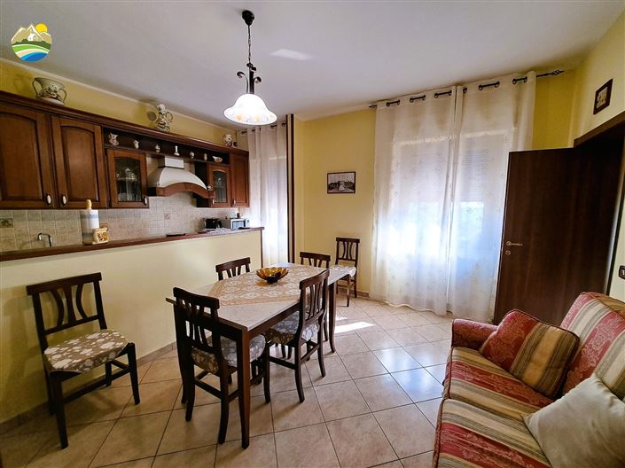 Image No.25-2 Bed Country House for sale