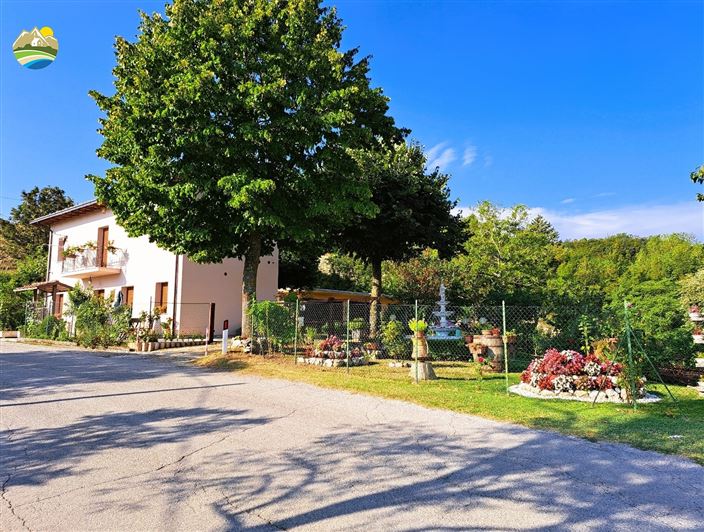 Image No.3-2 Bed Country House for sale