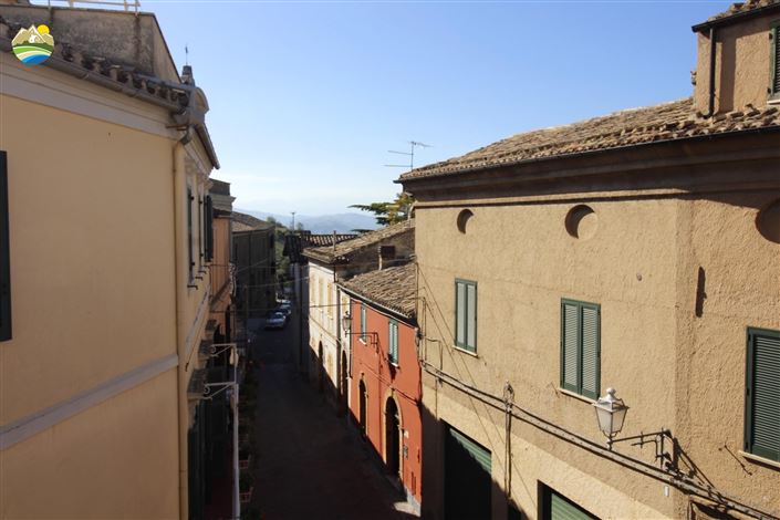 Image No.18-3 Bed Townhouse for sale