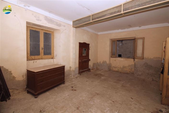 Image No.10-2 Bed Townhouse for sale