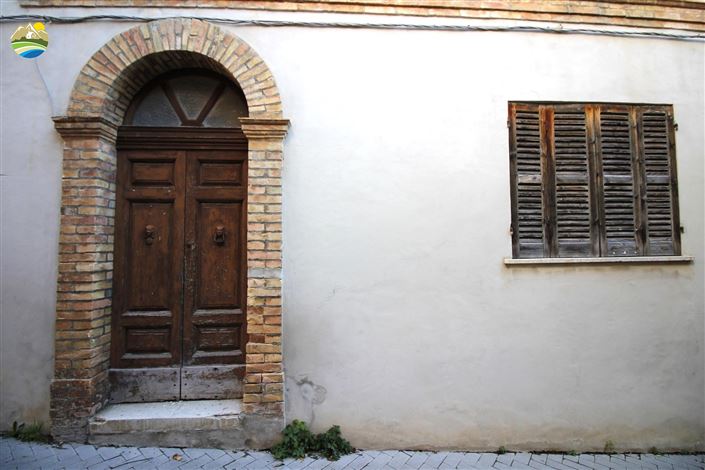 Image No.5-2 Bed Townhouse for sale