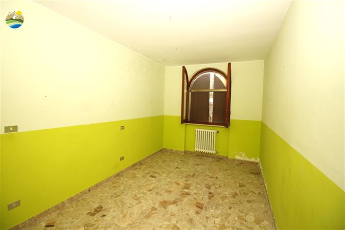 Image No.14-8 Bed Villa for sale