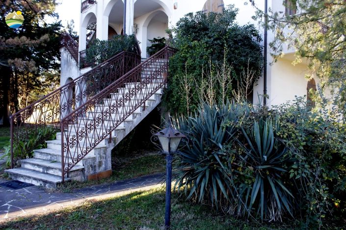 Image No.40-8 Bed Villa for sale