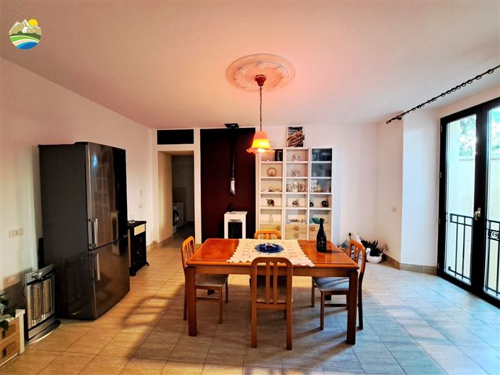 Image No.38-10 Bed Villa for sale