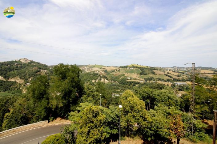 Image No.8-4 Bed Townhouse for sale