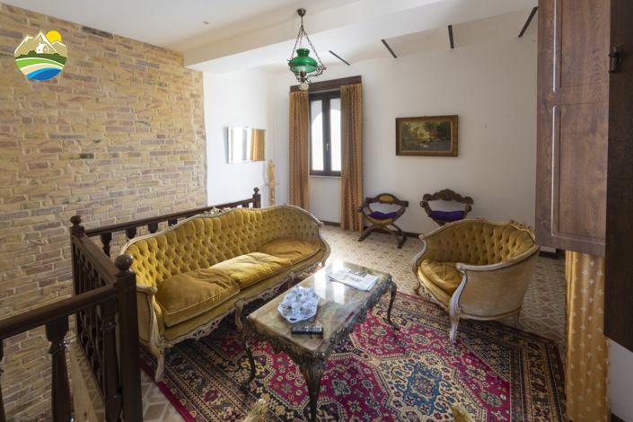 Image No.13-9 Bed Villa for sale