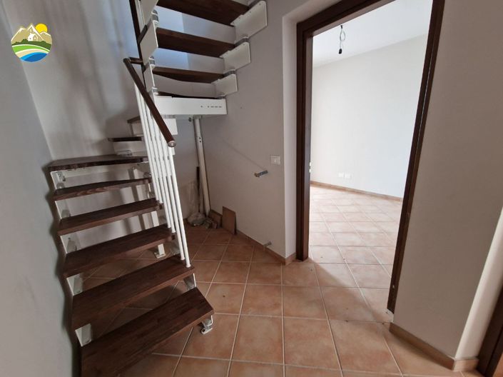 Image No.15-2 Bed Townhouse for sale