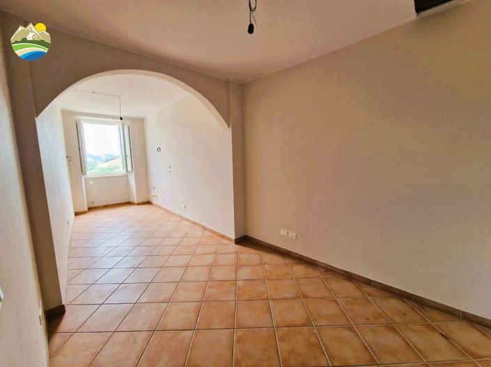 Image No.19-2 Bed Townhouse for sale