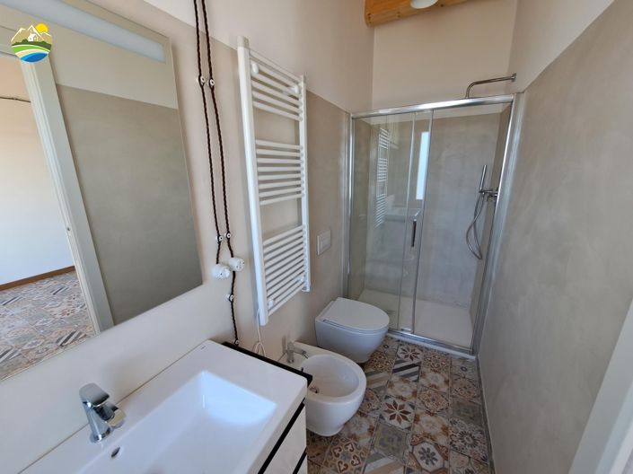 Image No.38-2 Bed Country House for sale