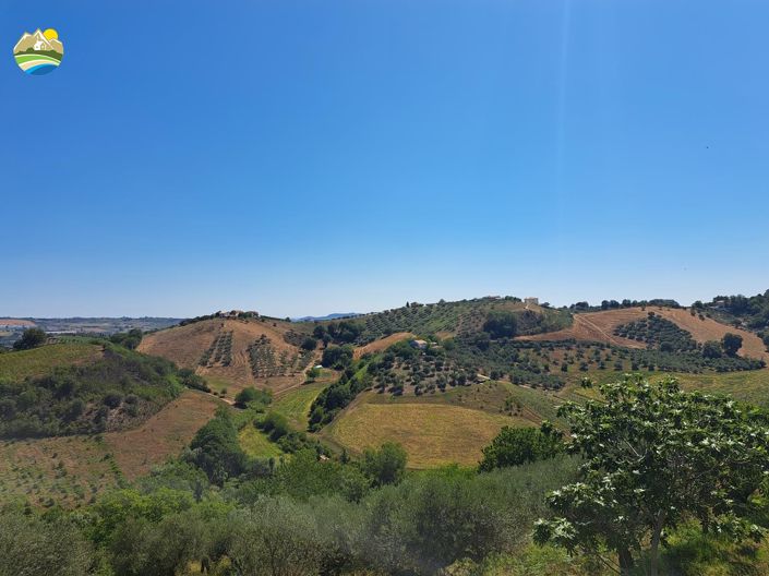 Image No.42-2 Bed Country House for sale