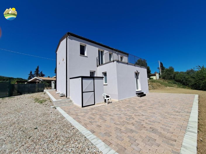 Image No.6-2 Bed Country House for sale