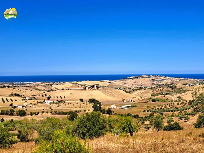 Image No.16-2 Bed Country House for sale