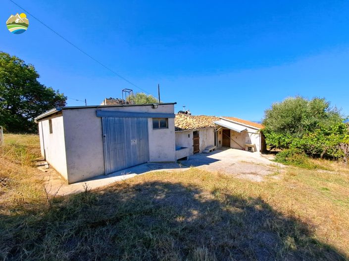 Image No.4-2 Bed Country House for sale