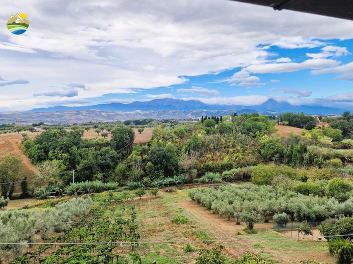 Image No.15-4 Bed Country House for sale