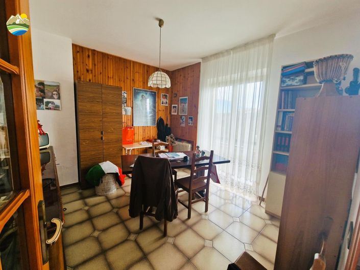 Image No.20-4 Bed Country House for sale