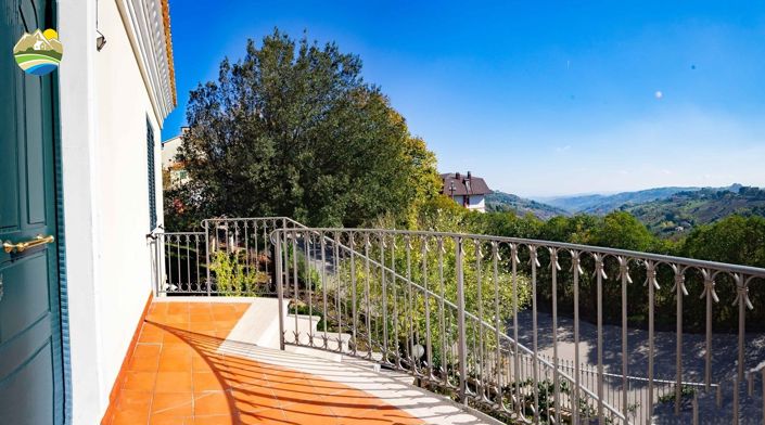 Image No.12-5 Bed Villa for sale