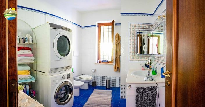 Image No.42-5 Bed Villa for sale