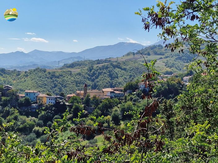 Image No.25-2 Bed Country House for sale