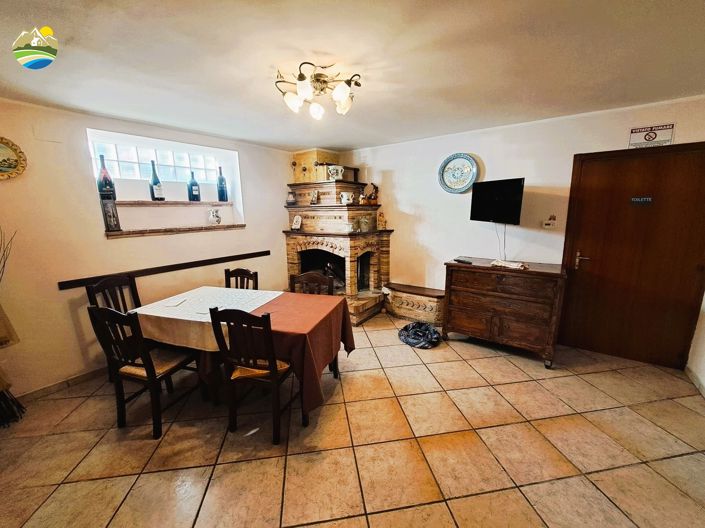 Image No.12-4 Bed Country House for sale