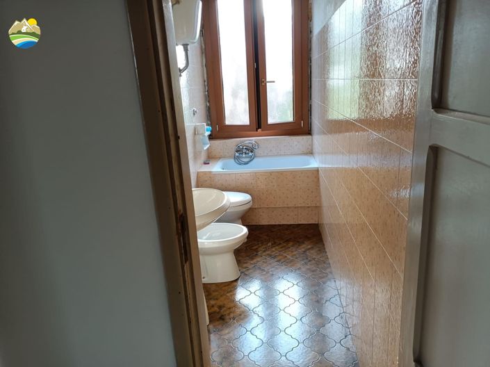 Image No.14-4 Bed Country House for sale