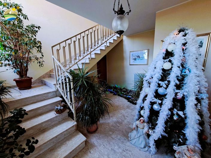 Image No.13-4 Bed Villa for sale