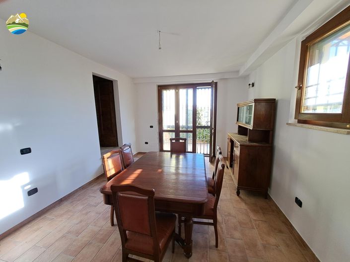 Image No.10-3 Bed Country House for sale