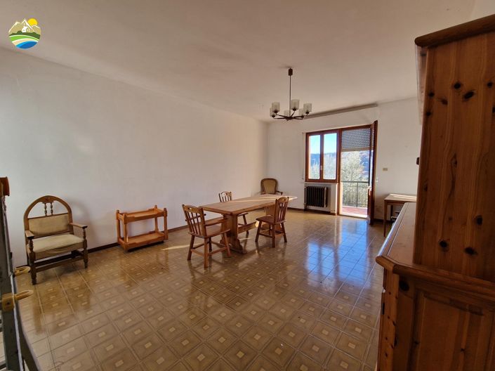 Image No.23-4 Bed Country House for sale