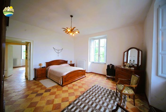 Image No.17-3 Bed Villa for sale