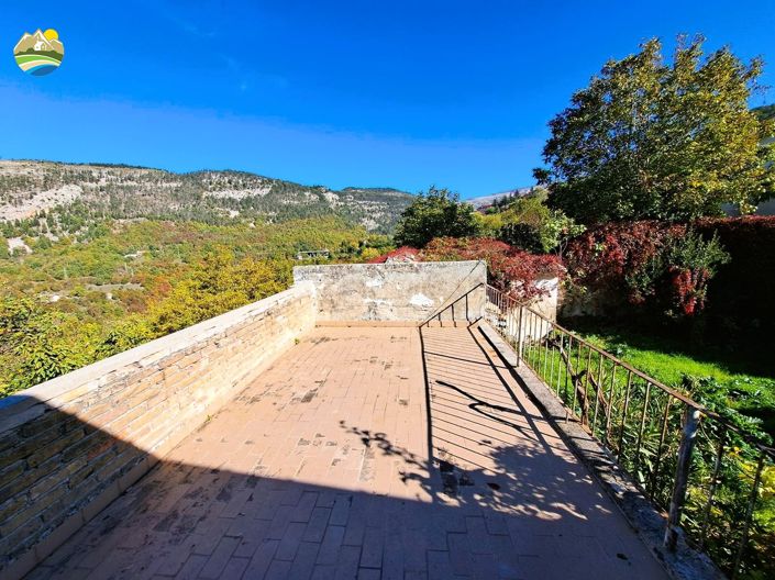 Image No.34-8 Bed Townhouse for sale