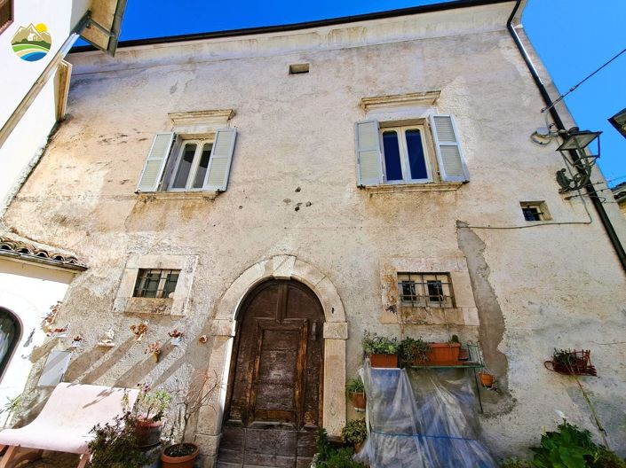 Image No.37-8 Bed Townhouse for sale