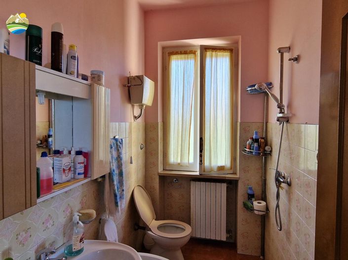 Image No.17-2 Bed Country House for sale