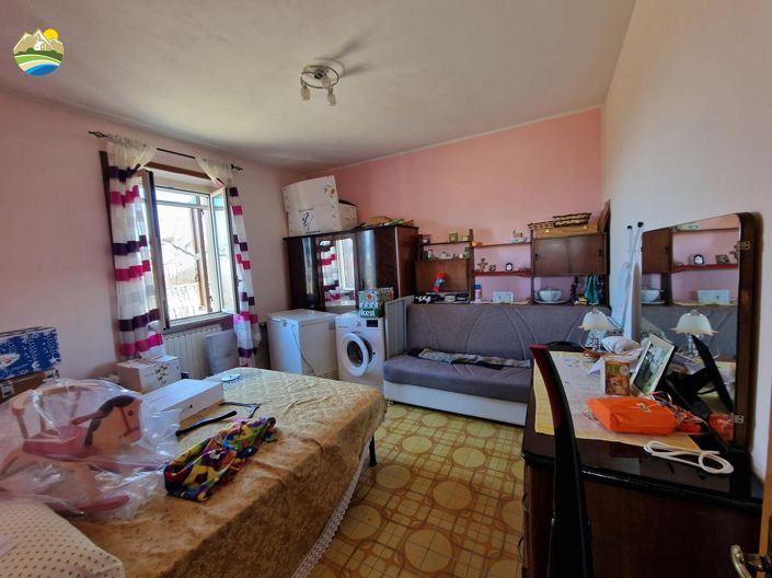 Image No.19-2 Bed Country House for sale