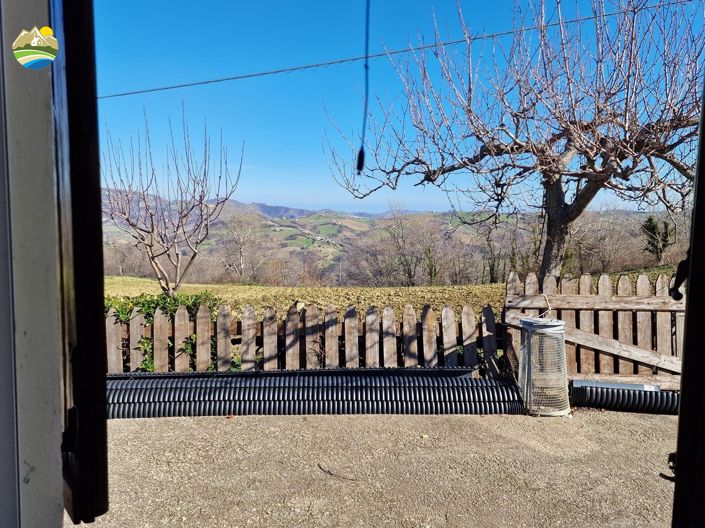 Image No.22-2 Bed Country House for sale