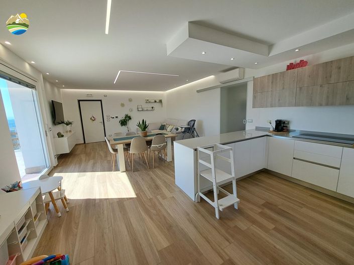 Image No.17-3 Bed Villa for sale