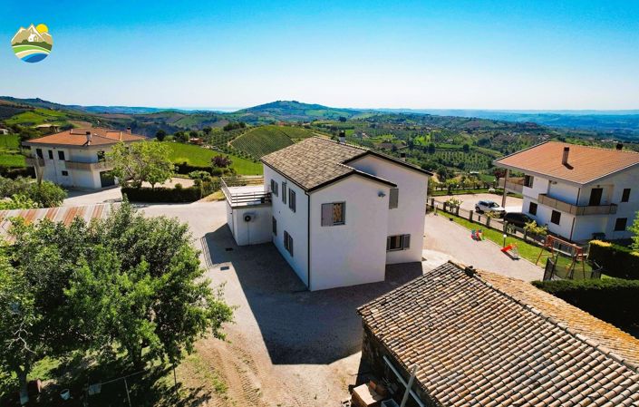 Image No.7-3 Bed Villa for sale