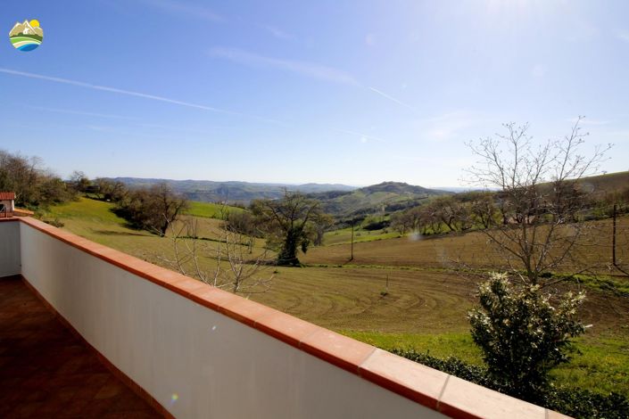 Image No.17-2 Bed Country House for sale