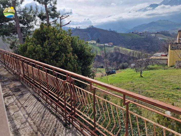 Image No.18-Maison de campagne de 3 chambres à vendre à Bisenti